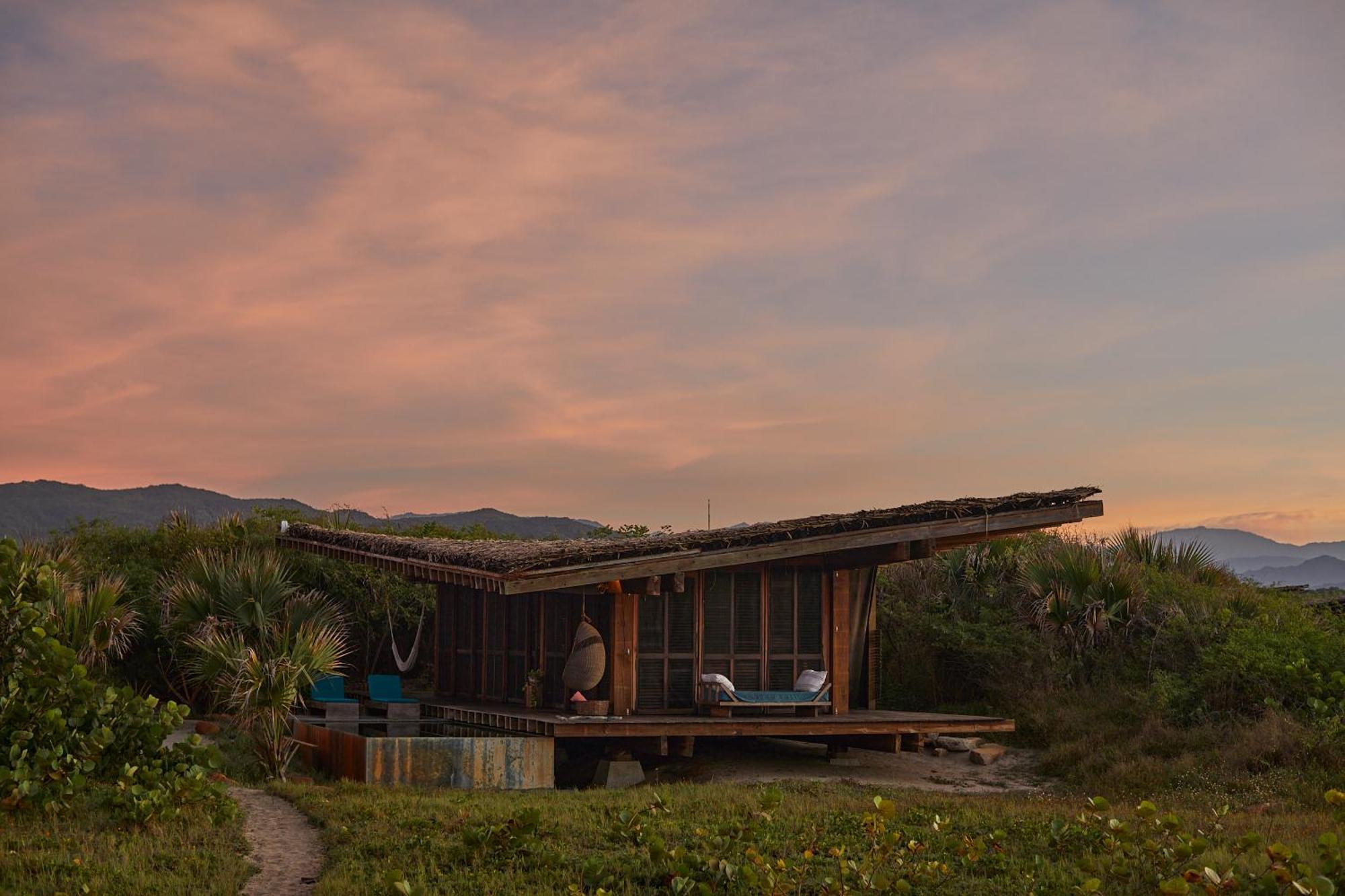 Punta Pajaros Hotel ปูแอร์โตเอสกอนดิโด ภายนอก รูปภาพ