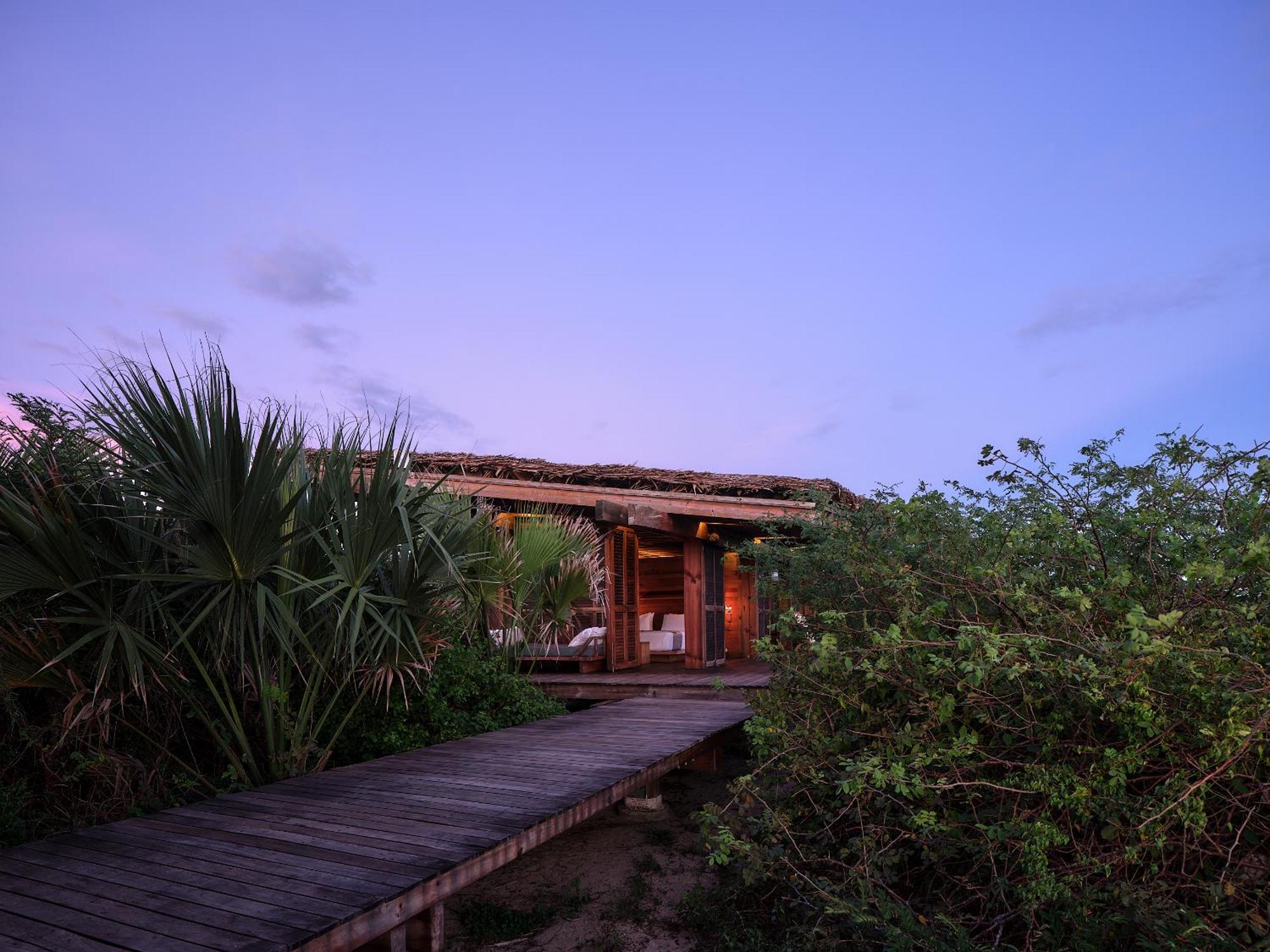 Punta Pajaros Hotel ปูแอร์โตเอสกอนดิโด ภายนอก รูปภาพ